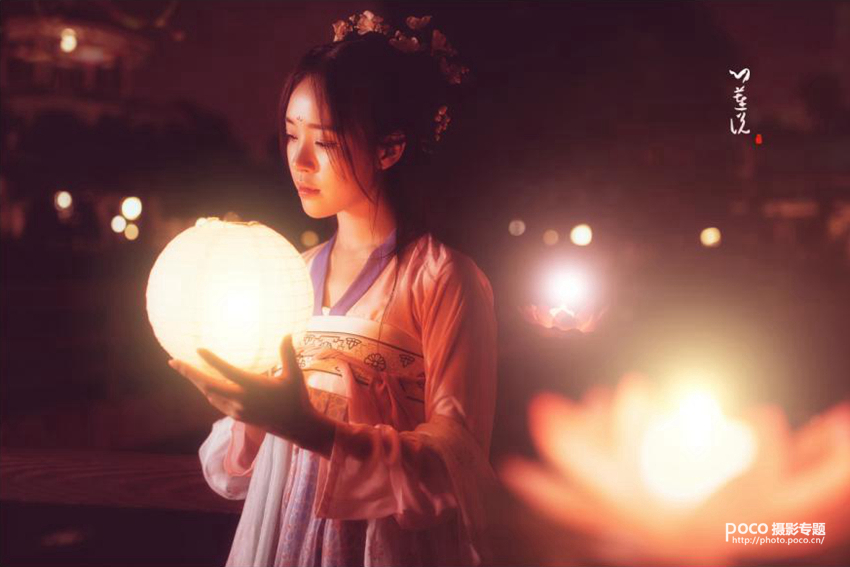 Photoshop快速的给夜景人像添加唯美孔明灯,图趣网